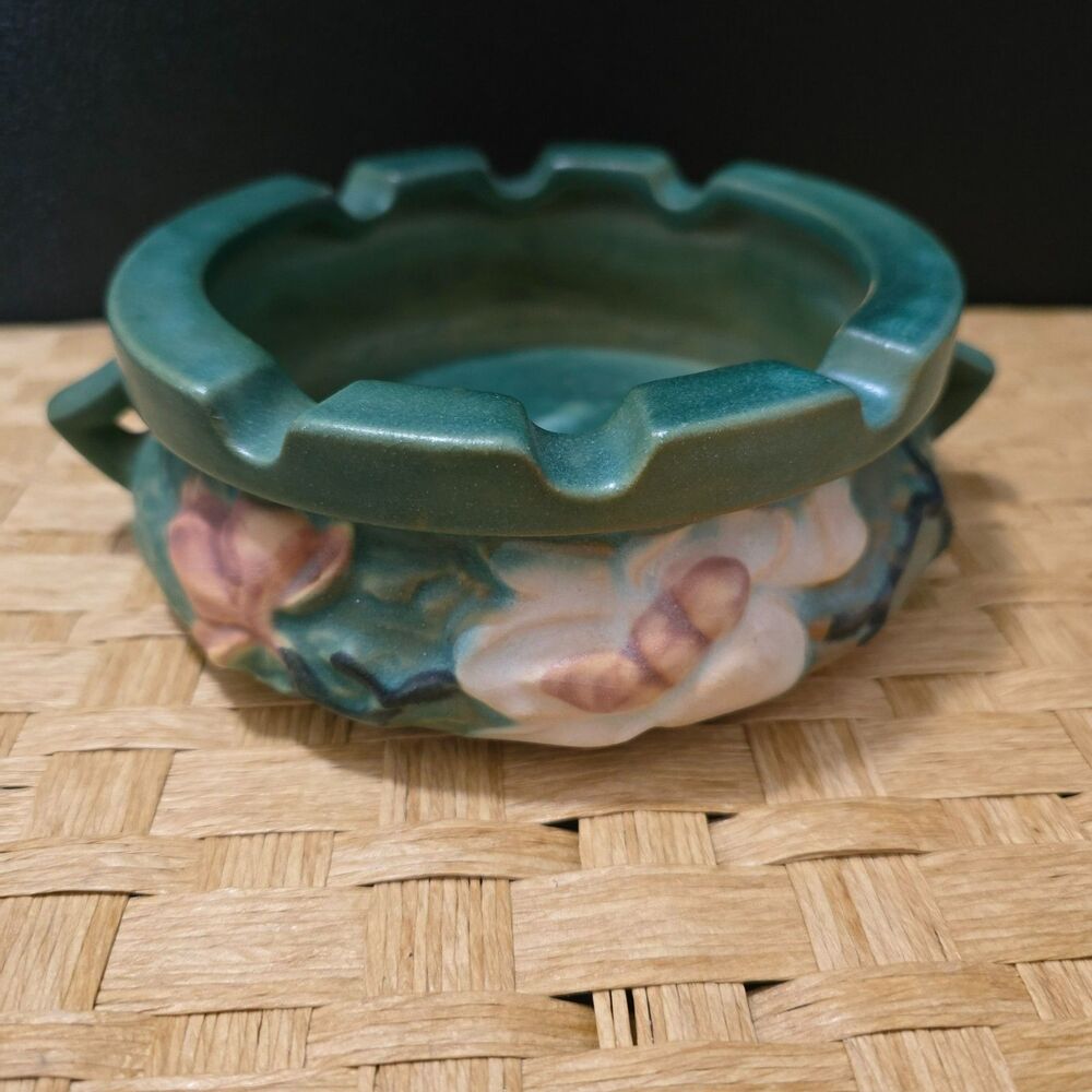 Vintage Roseville Pottery Magnolia Ashtray #28